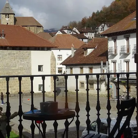 Gaztanbide Apartamento Rural Ochagavia Exterior photo